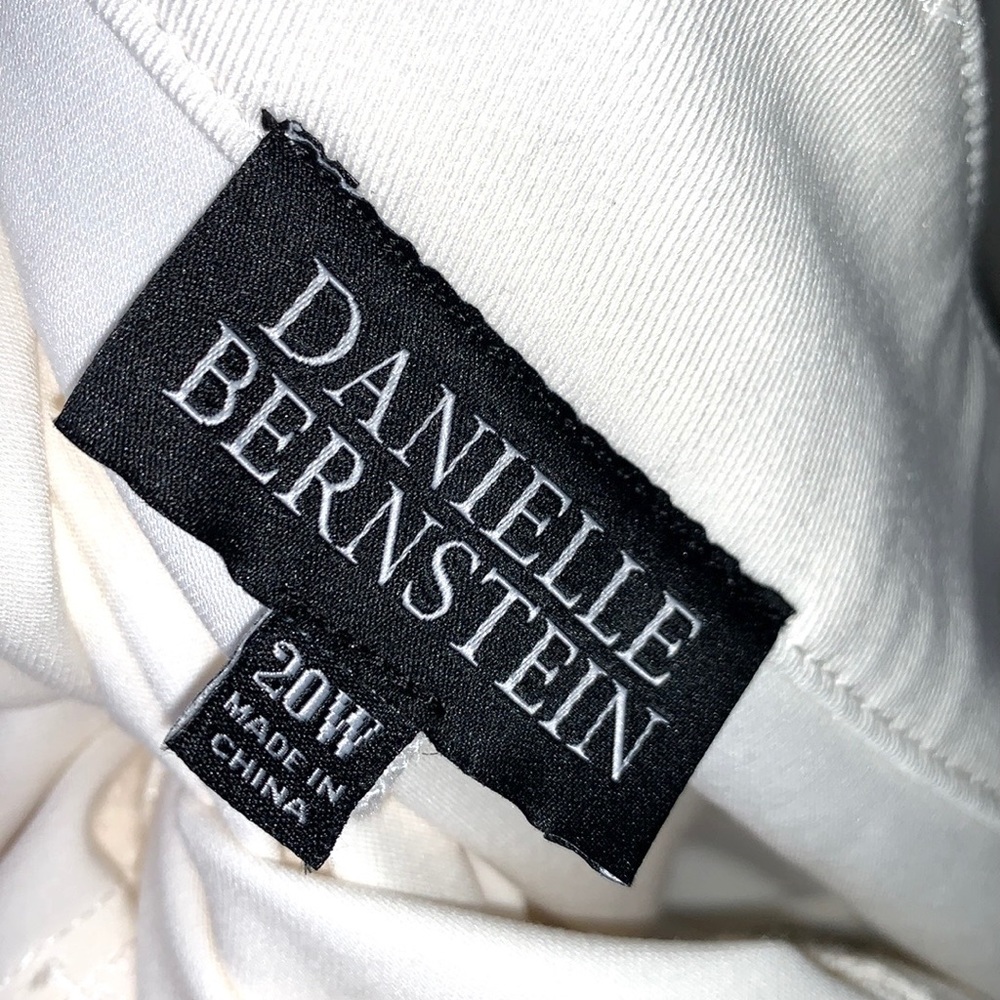 NWT DANIELLE BERNSTEIN Macy’s Off White Front Slit Dressy Pants Plus Size 20 W - Picture 9 of 12